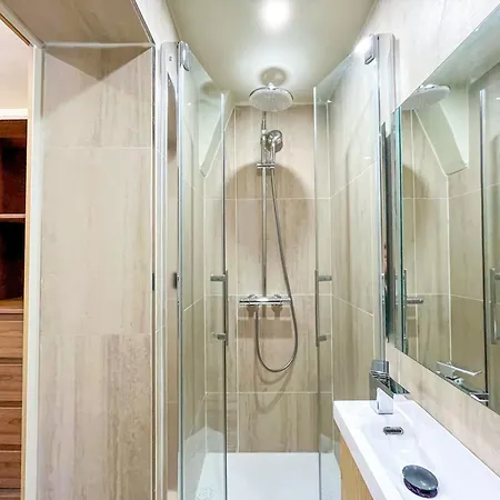 Urban Flat 199 - Beautiful 5 Bedrooms In The Center Appartamento *