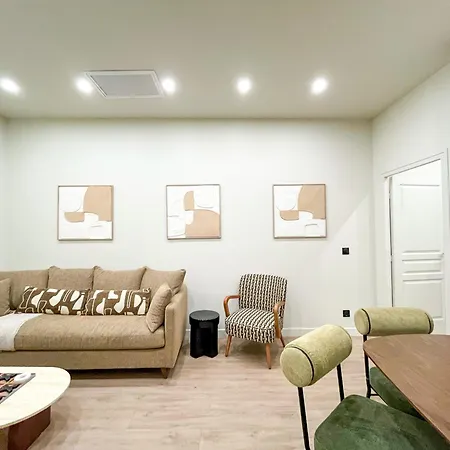 Appartamento Urban Flat 199 - Beautiful 5 Bedrooms In The Center *