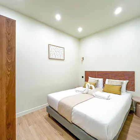Urban Flat 199 - Beautiful 5 Bedrooms In The Center Parigi