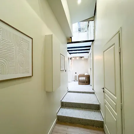 Apartment Urban Flat 199 - Beautiful 5 Bedrooms In The Center Paris